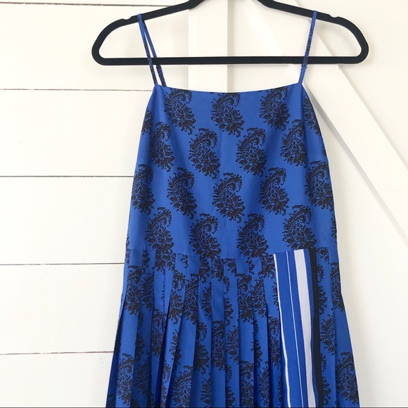 Paisley Pleated Midi Dress - Picture 5 of 6